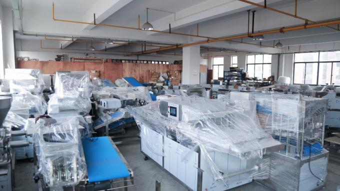 صناعة الأغذية 900 قطعة / ساعة 150 مللي متر آلة تورتيلا الذرة التجارية 12