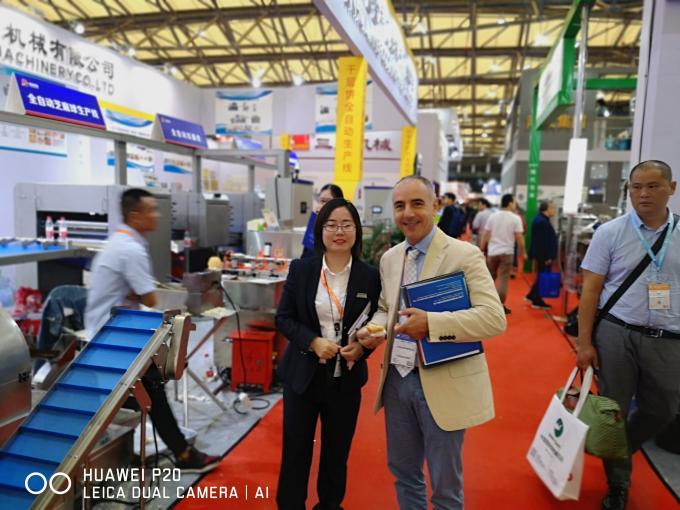 آلة صنع التورتيلا عالية السرعة منخفضة الطاقة 2000 قطعة في الساعة 12