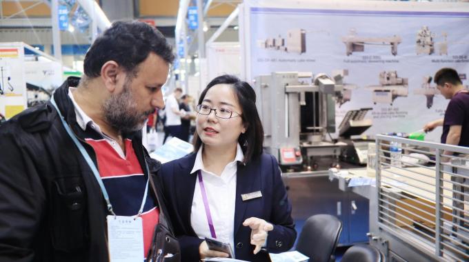 آلة صنع التورتيلا عالية السرعة منخفضة الطاقة 2000 قطعة في الساعة 16